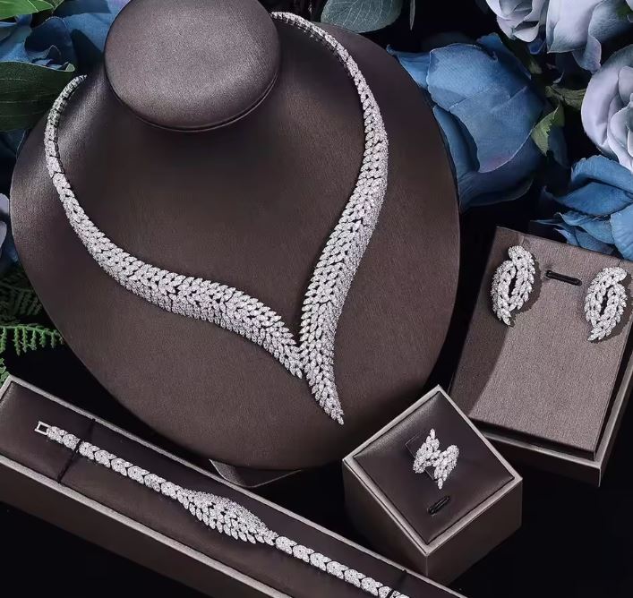 Hot Sale – 4-Piece Cubic Zirconia Bridal Jewelry Set for Women